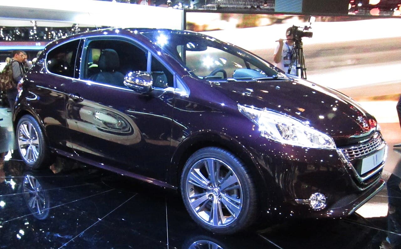 Peugeot 208 I