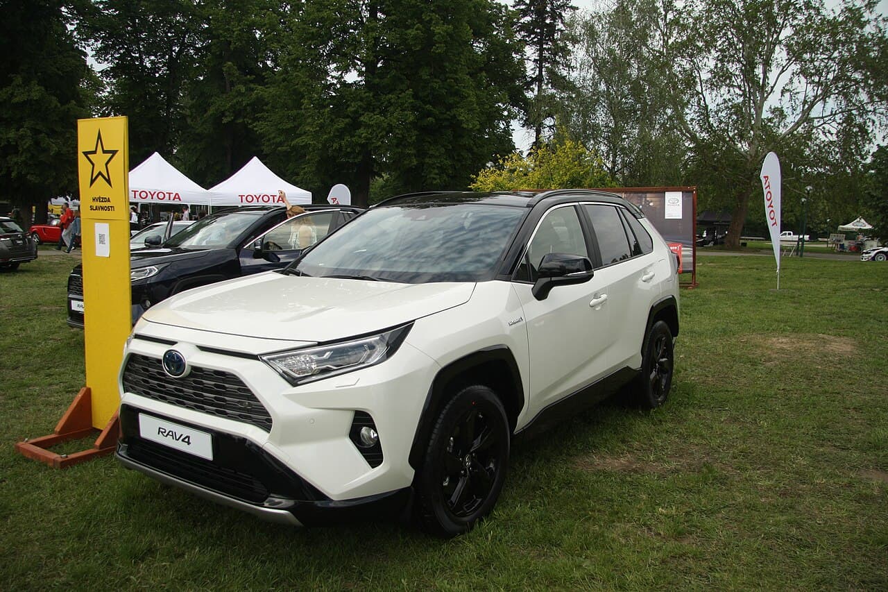 Toyota RAV4 V