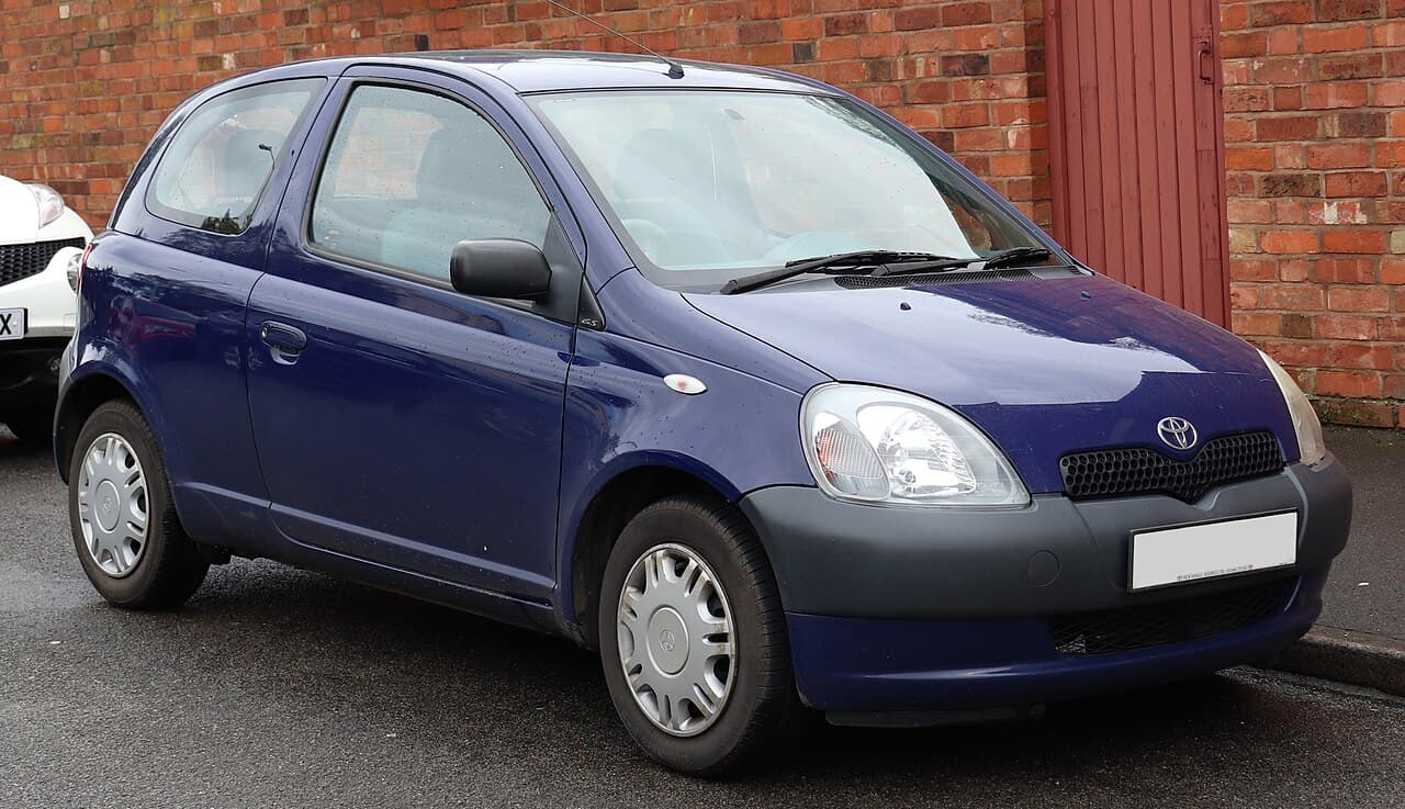 Toyota Yaris 1